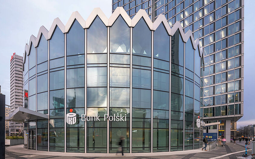 Mixed-use building Rotunda Warsaw