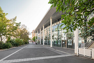 Entrance to the Saint-Joseph hospital in a densely built-up area in Paris.