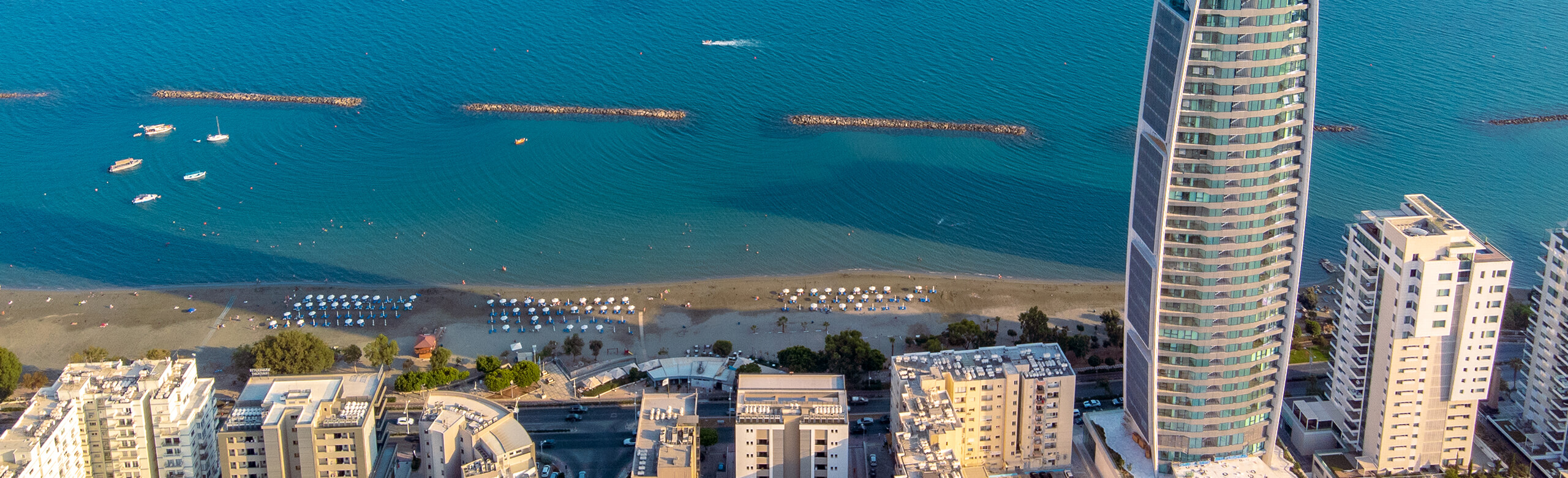 regupol comfort Luxurious residential tower directly on the beach in Limassol